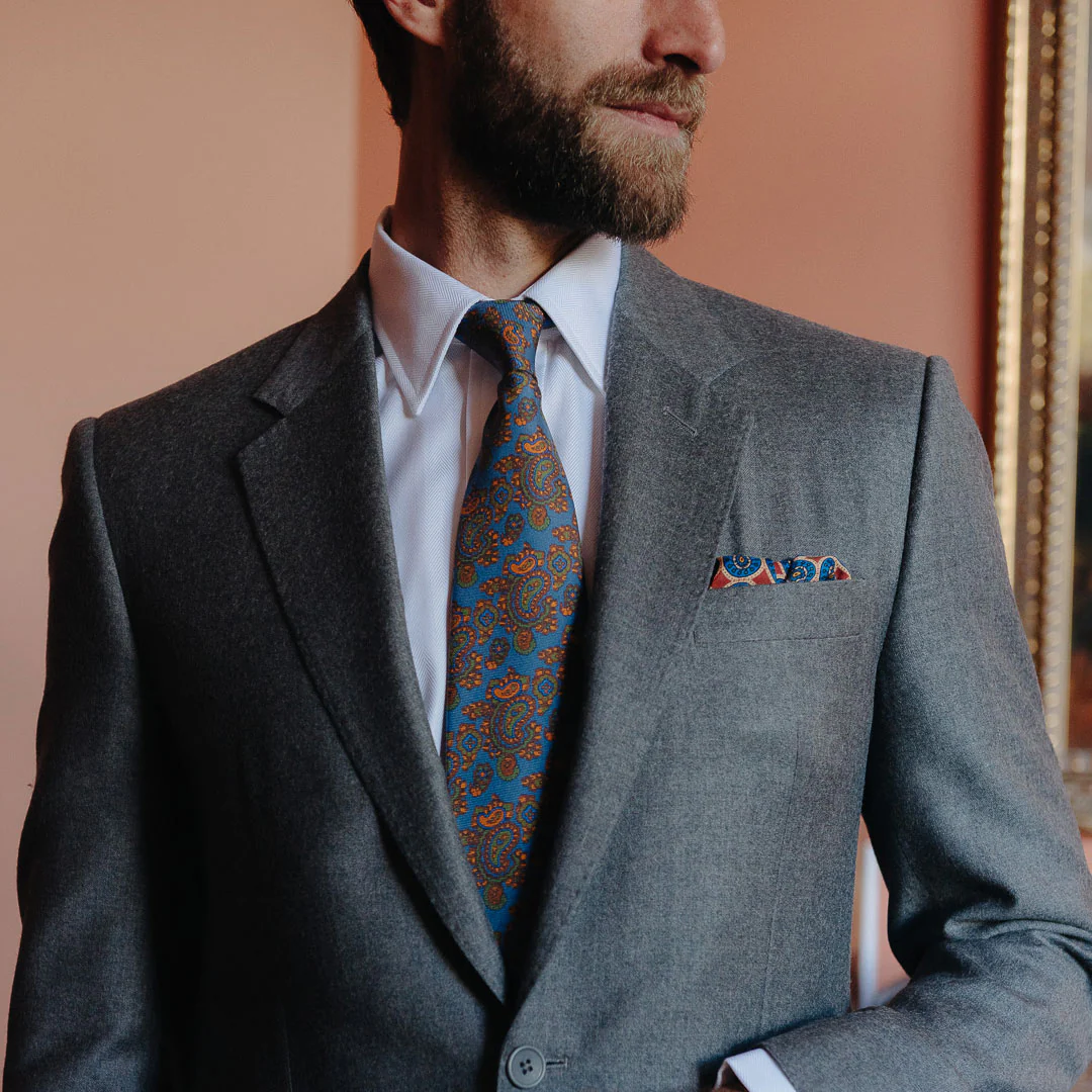 Abstract Paisley Hopsack Silk Tie in Airforce - Image 2