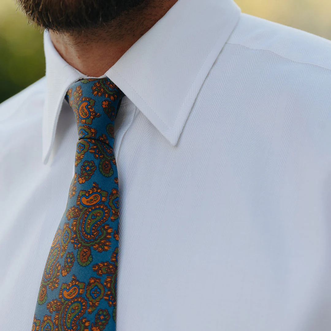 Abstract Paisley Hopsack Silk Tie in Airforce - Image 3