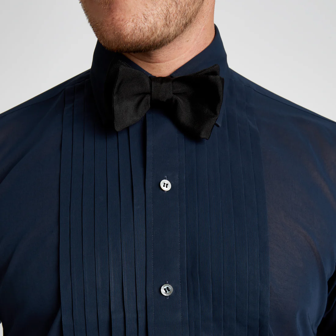 Classic Fit Hand Pleated Voile Double Cuff Dress Shirt in Navy - Image 5