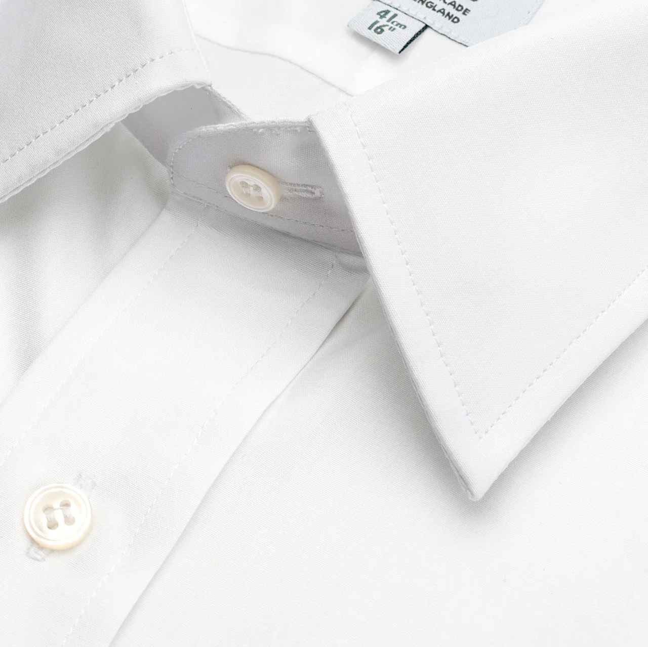 Classic Fit Plain Poplin Button Cuff Shirt in White - Image 3