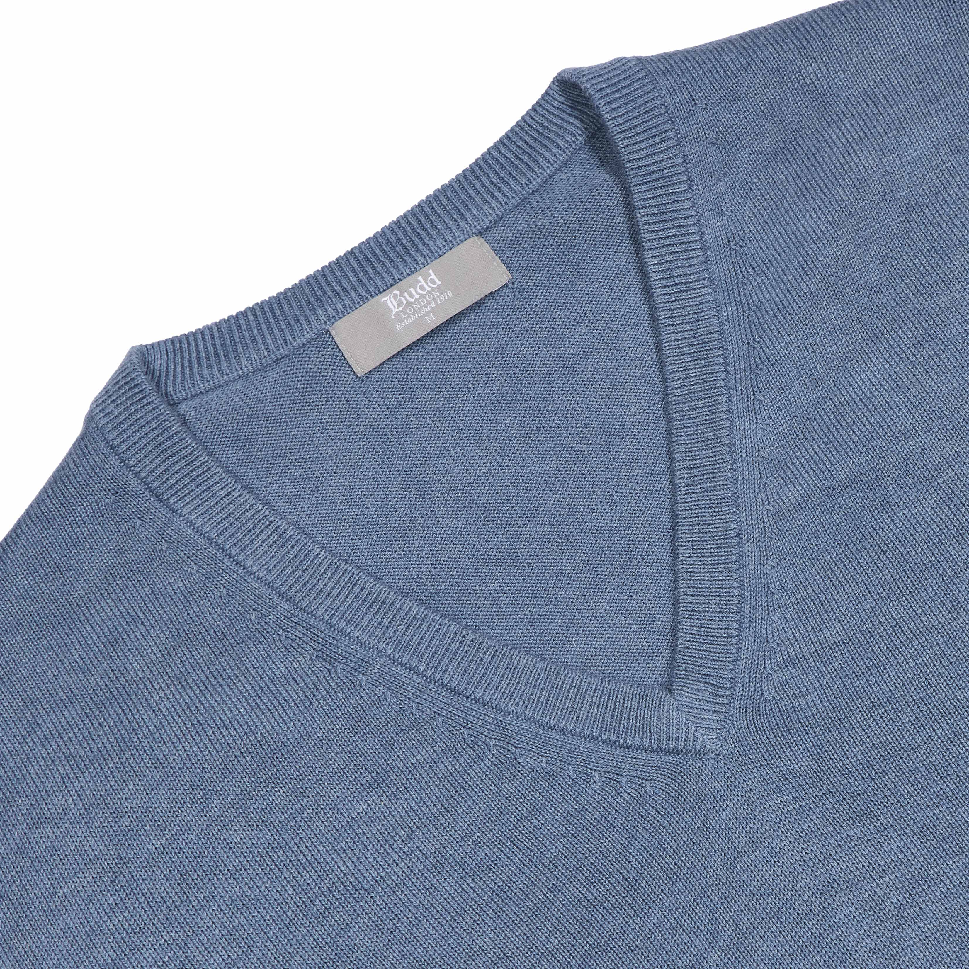 Drayton Cotton and Cashmere Fine Knit V-Neck Jumper in Carolina Blue - Image 3