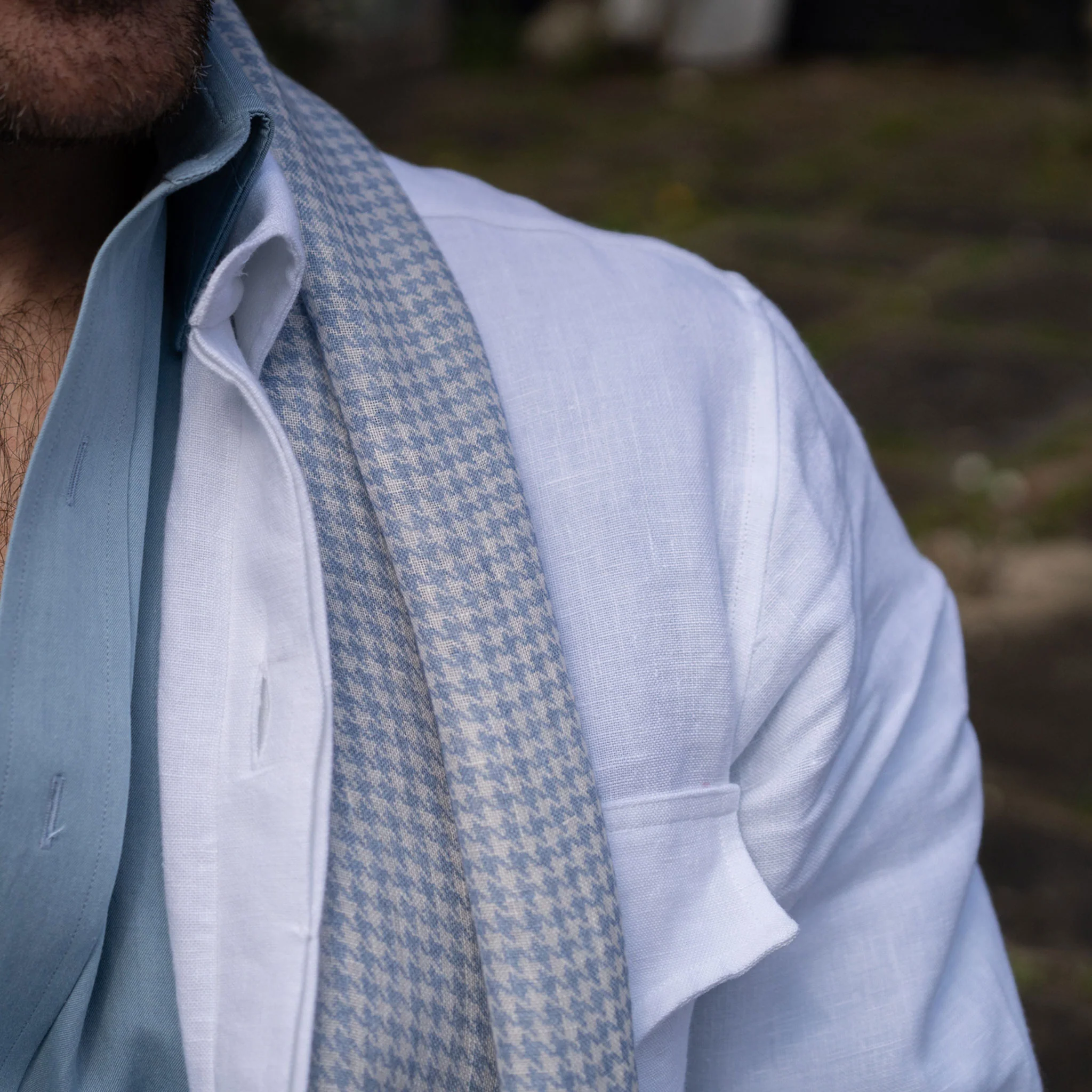 Linen Dogtooth Scarf in Sky - Image 3
