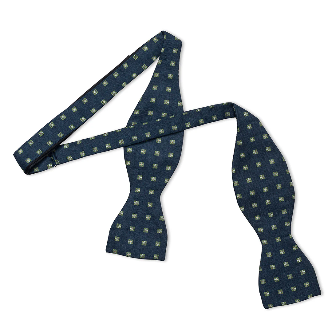 Motif Foulard Silk Thistle Bow Tie in Moss Green - Image 2