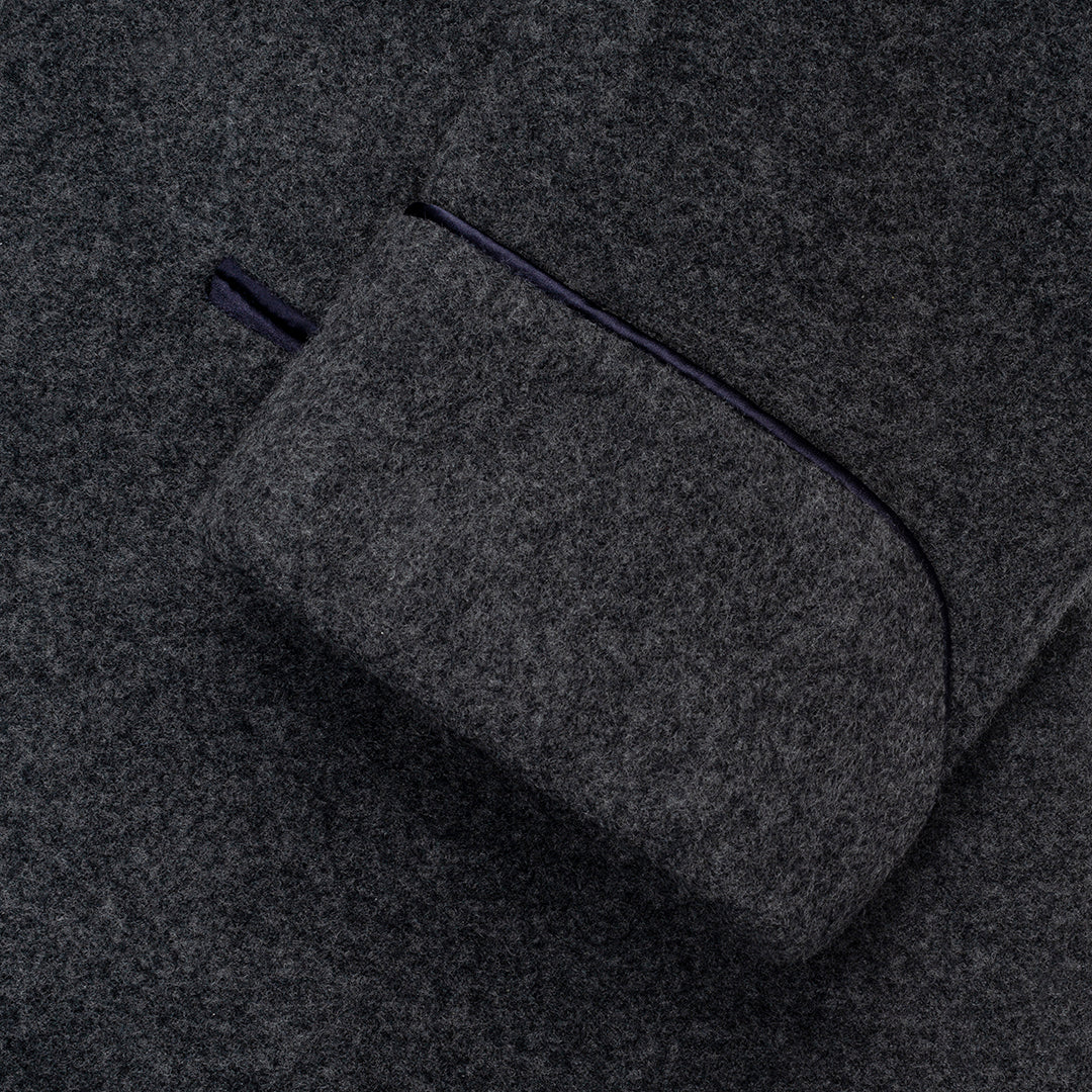 Cashmere and Wool Fleece Dressing Gown in Charcoal and Navy - Image 4