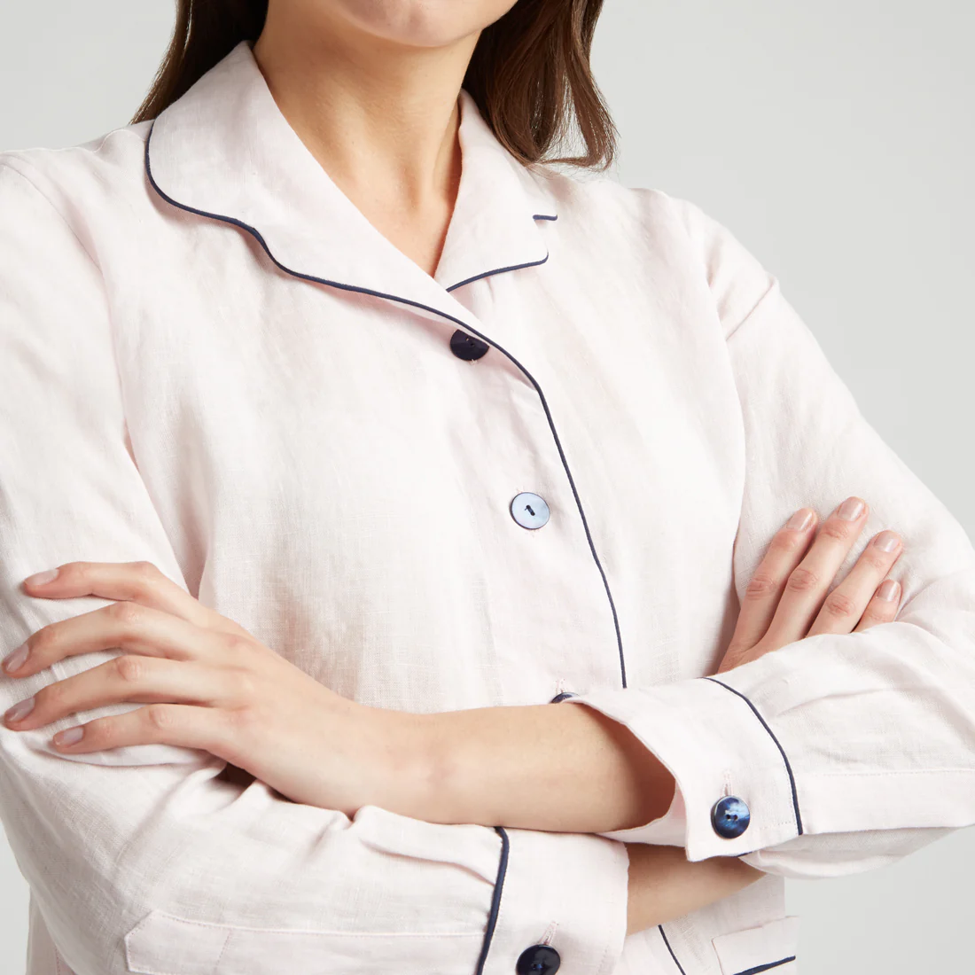 Plain Linen Women's Pyjamas in Pink and Navy - Image 4