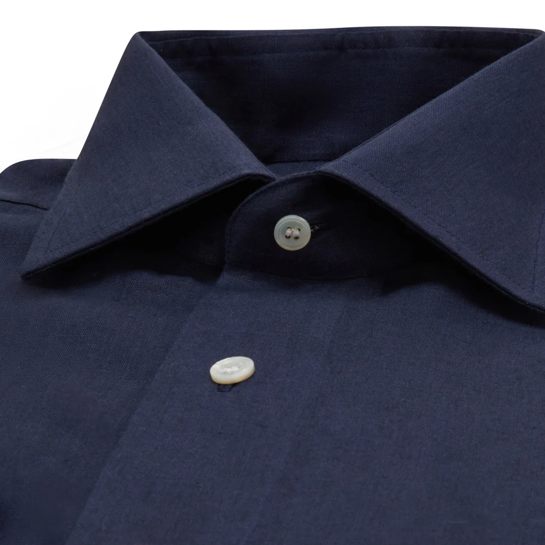 Tailored Fit Bank Collar Linen Button Cuff Shirt in Navy - Image 2