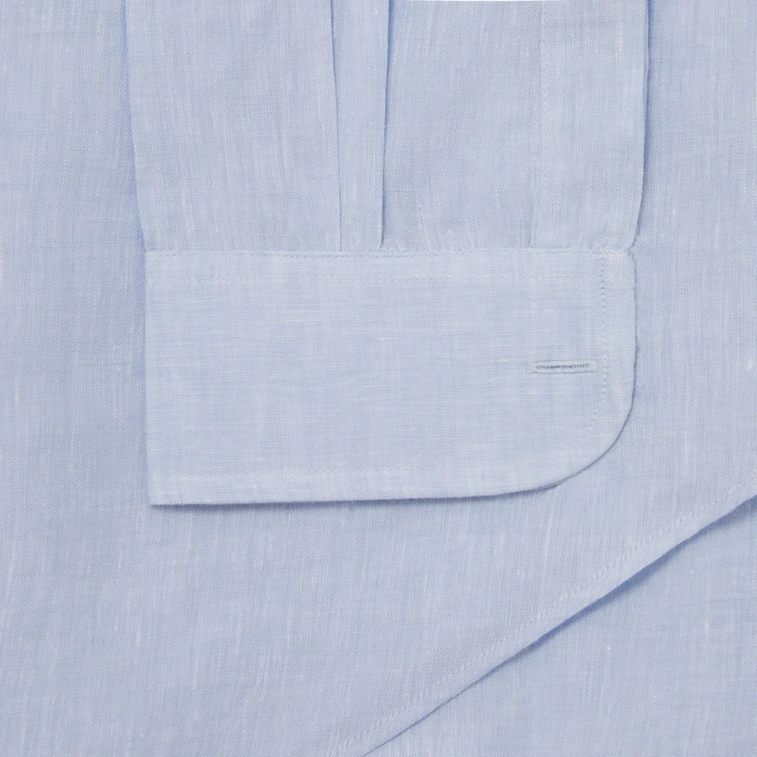 Tailored Fit Bank Collar Linen Button Cuff Shirt in Sky - Image 3