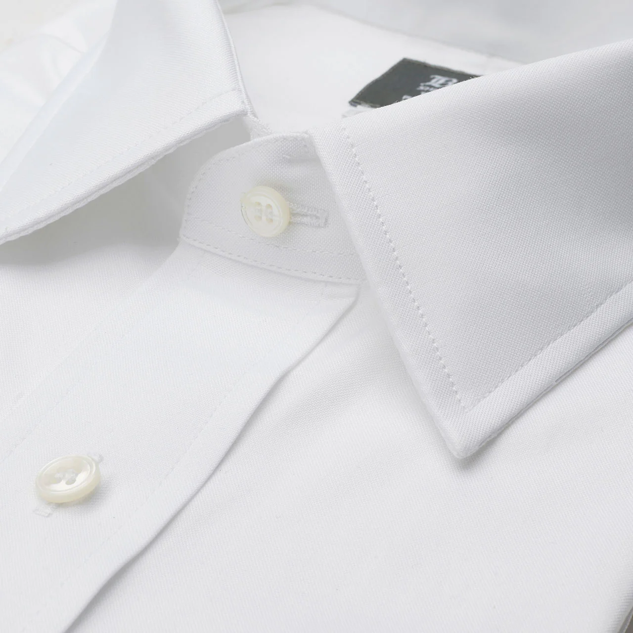 Tailored Fit Plain Pinpoint Oxford Button Cuff Shirt in White - Image 3