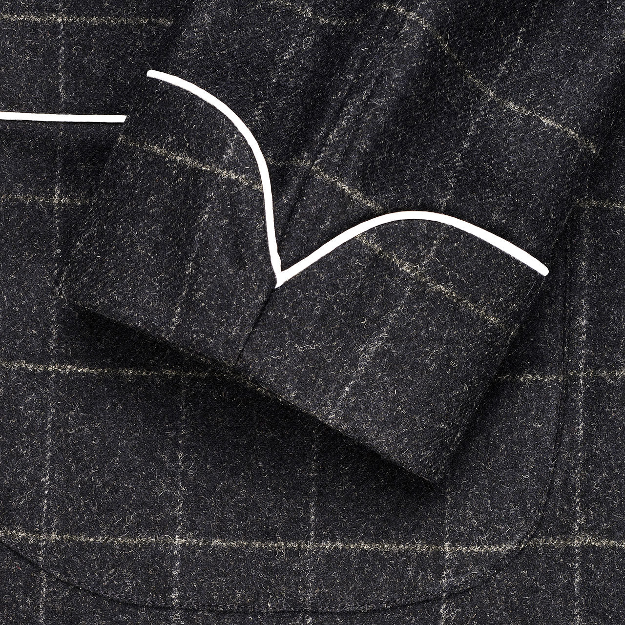 Windowpane Fox Flannel Wool Dressing Gown in Charcoal - Image 3
